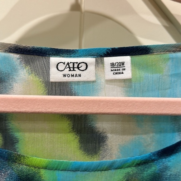 Cato blouse. Large flowing sleeves. Sheer top. - Picture 3 of 5